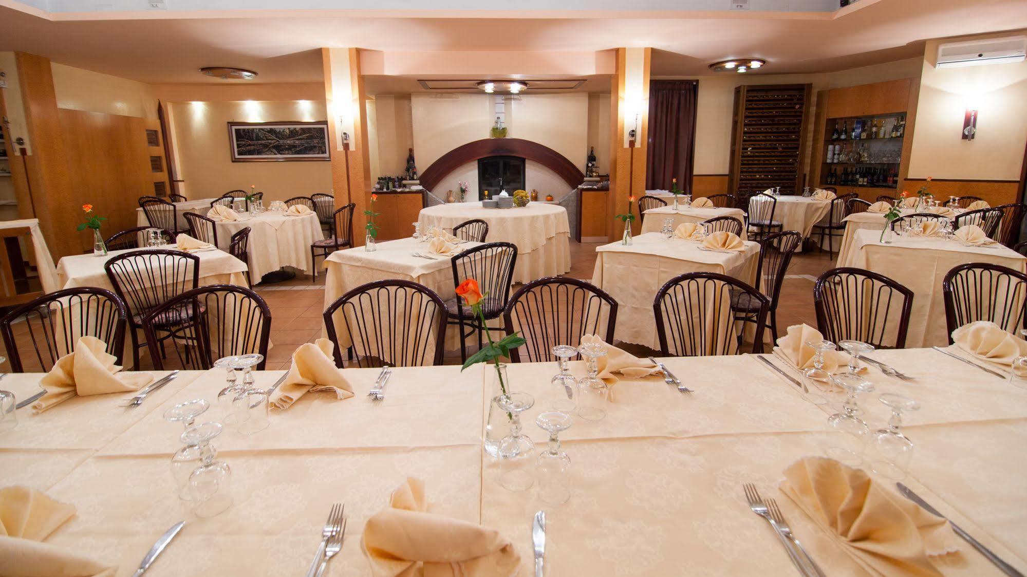 Hotel Murgia Santeramo in Colle Zewnętrze zdjęcie